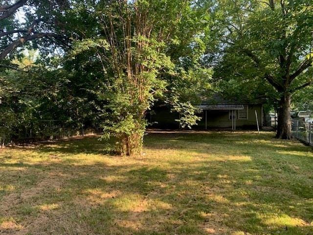 611 E 10th Street, Bonham TX 75418 - Photo 3
