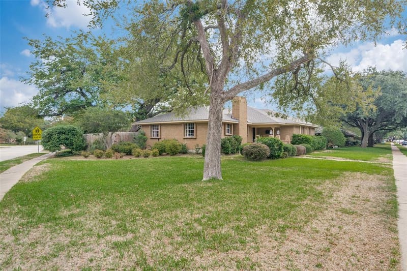 1605 Clear Point Drive, Garland TX 75041 - Photo 3