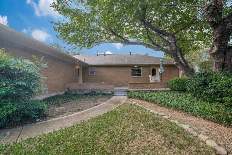 1605 Clear Point Drive, Garland TX 75041 - Photo 32