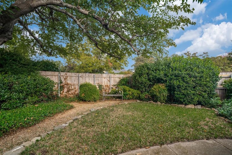 1605 Clear Point Drive, Garland TX 75041 - Photo 33