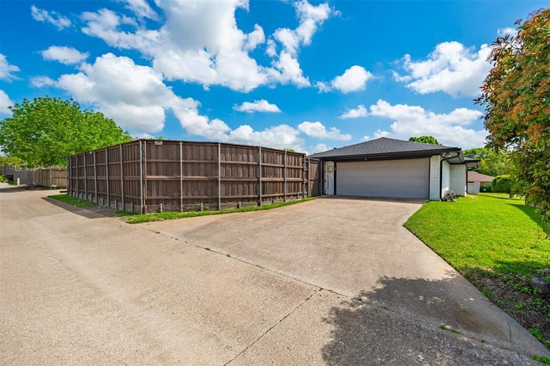 2760 N Hillbrier Circle, Plano TX 75075 - Photo 36