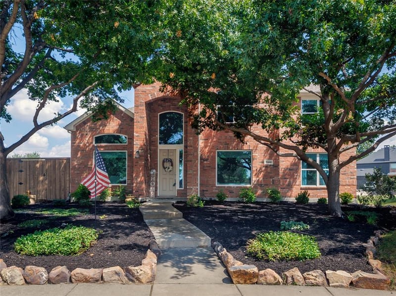 10498 Balsam Court, Frisco TX 75033 - Photo 2