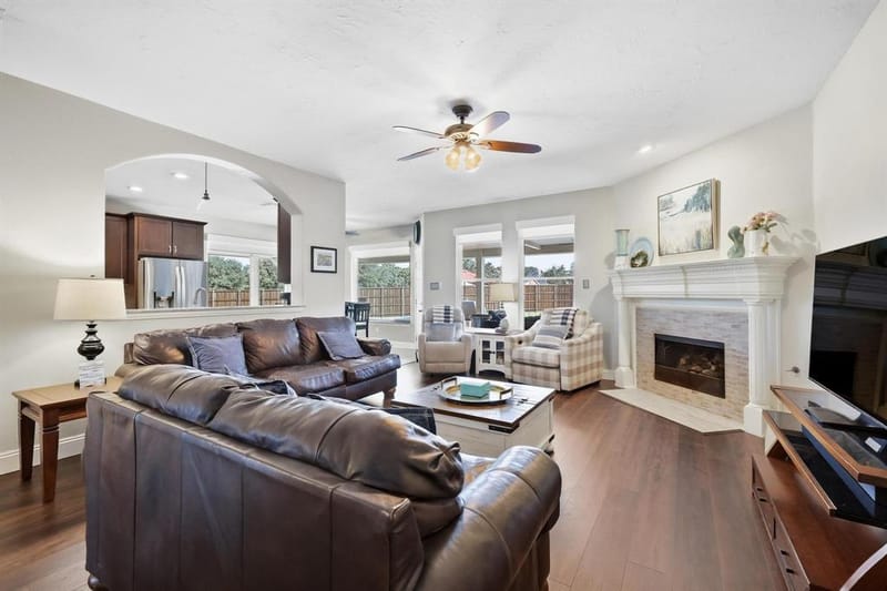 10498 Balsam Court, Frisco TX 75033 - Photo 7