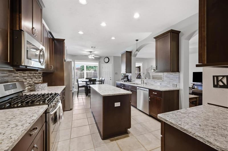10498 Balsam Court, Frisco TX 75033 - Photo 8