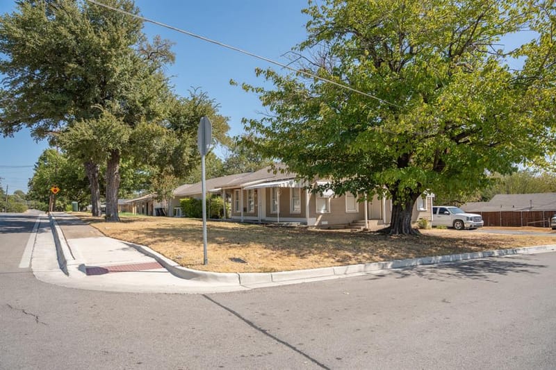 2945 Handley Drive, Fort Worth TX 76112 - Photo 6