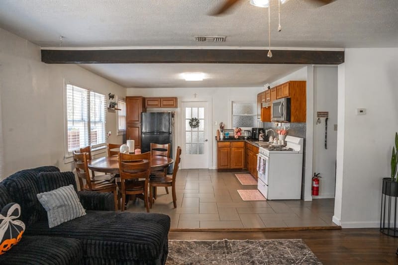 2945 Handley Drive, Fort Worth TX 76112 - Photo 13
