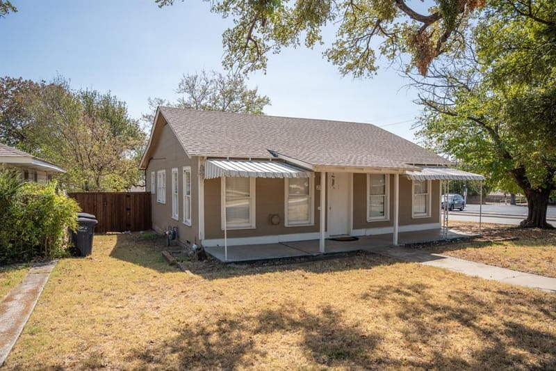 2945 Handley Drive, Fort Worth TX 76112 - Photo 3
