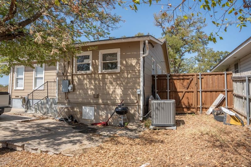 2945 Handley Drive, Fort Worth TX 76112 - Photo 9