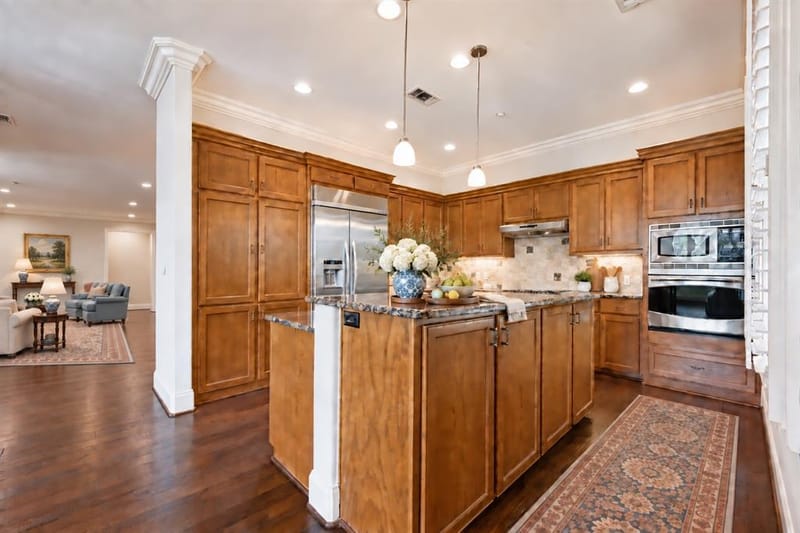 8505 Edgemere Road # 202, Dallas TX 75225 - Photo 9