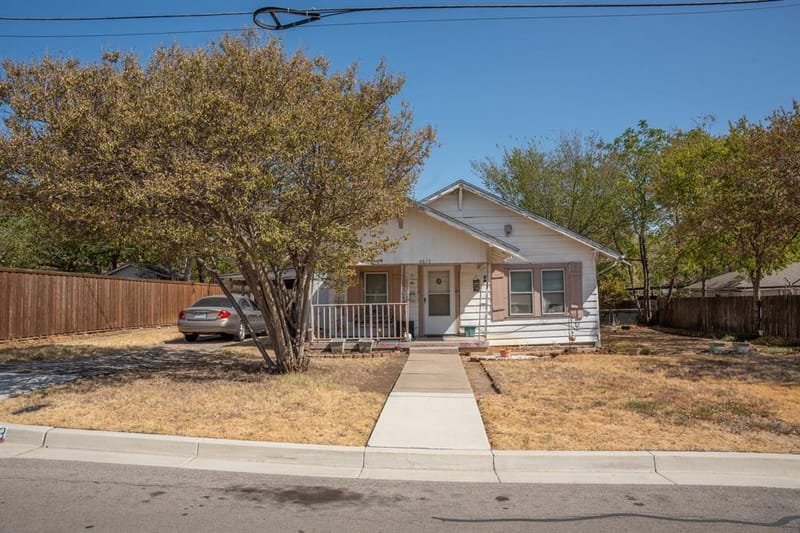 6613 Routt Street, Fort Worth TX 76112