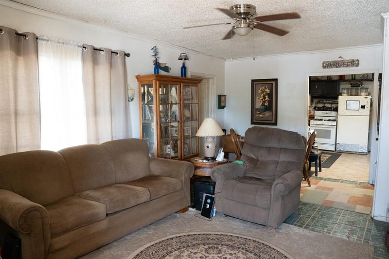 6613 Routt Street, Fort Worth TX 76112 - Photo 10