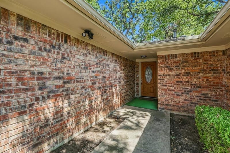 2724 Meadow Green, Bedford TX 76021 - Photo 4