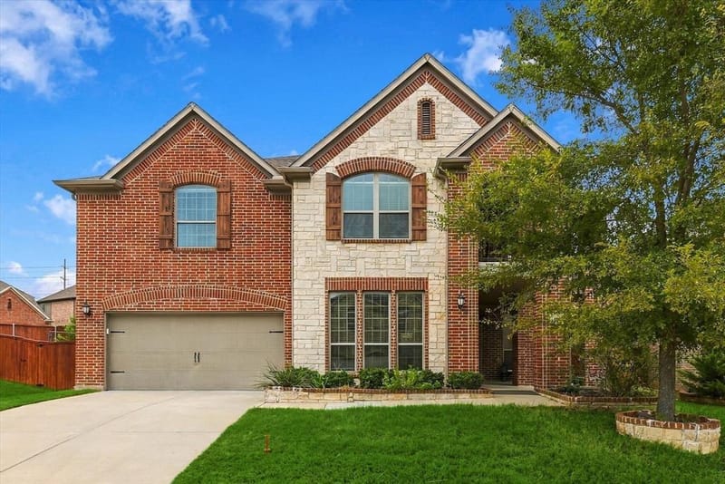 901 Hartford Court, Roanoke TX 76262