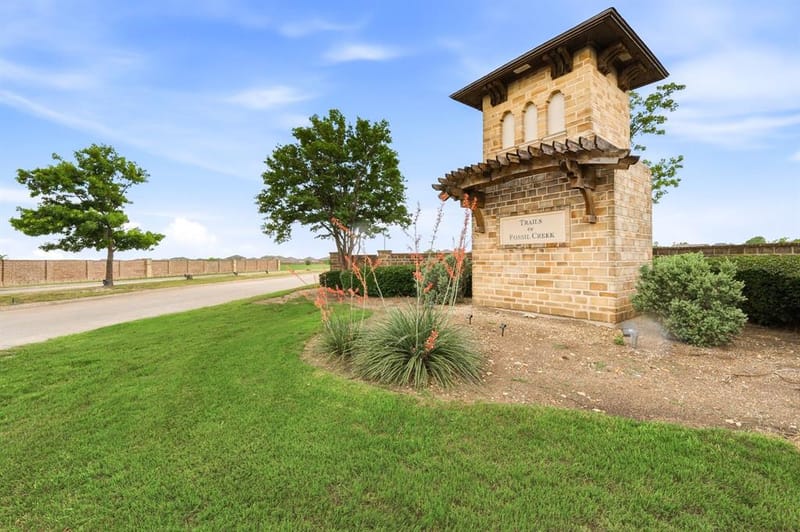 337 Turquoise Drive, Fort Worth TX 76131 - Photo 3