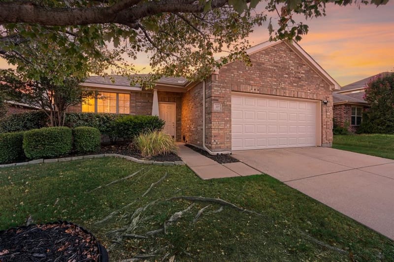 337 Turquoise Drive, Fort Worth TX 76131