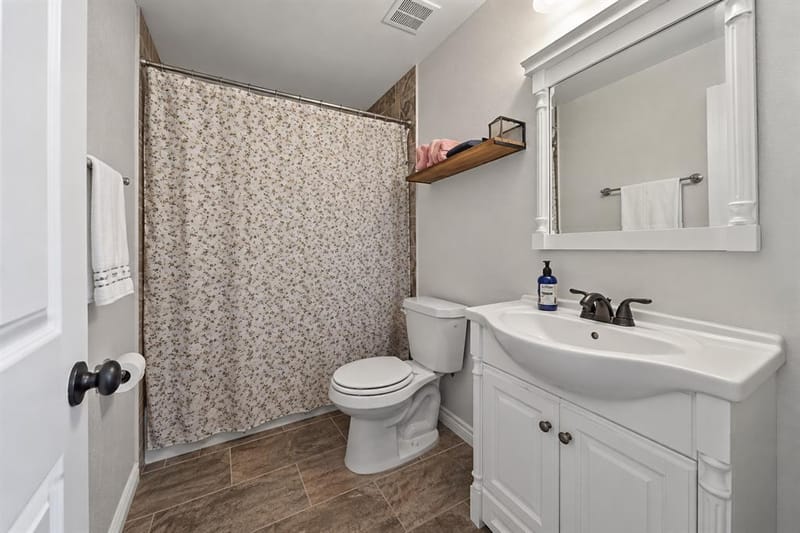 646 E Fairmeadows Drive, Duncanville TX 75116 - Photo 6