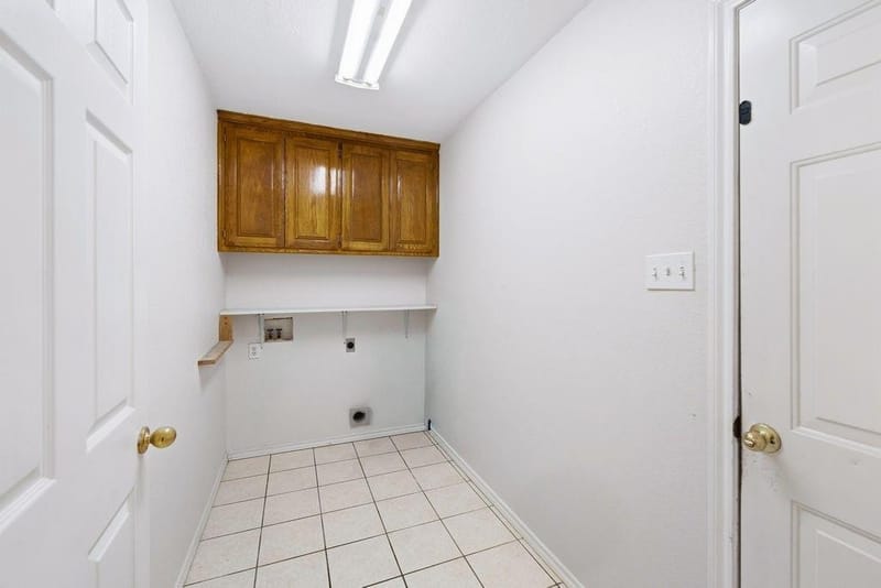 7501 Cains Meadow Court, Burleson TX 76028 - Photo 28