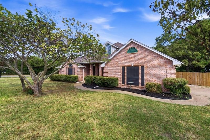 7501 Cains Meadow Court, Burleson TX 76028 - Photo 39