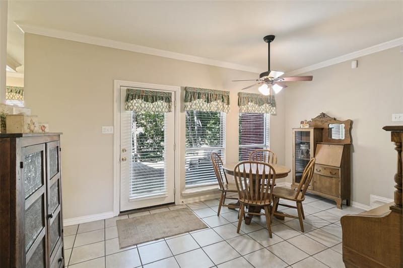 1814 Woodridge Drive, Arlington TX 76013 - Photo 13