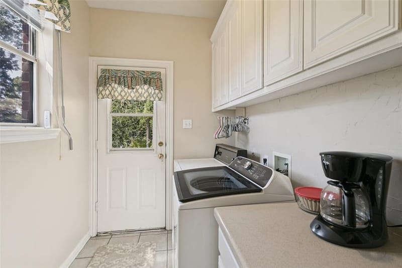 1814 Woodridge Drive, Arlington TX 76013 - Photo 9