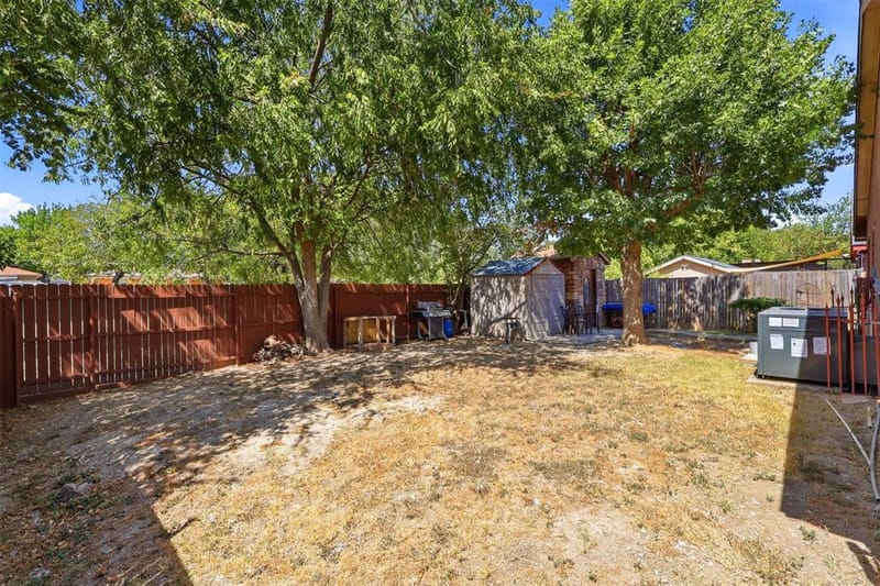 4704 Lizzy Drive, Dallas TX 75211 - Photo 27