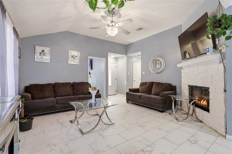 4704 Lizzy Drive, Dallas TX 75211 - Photo 6