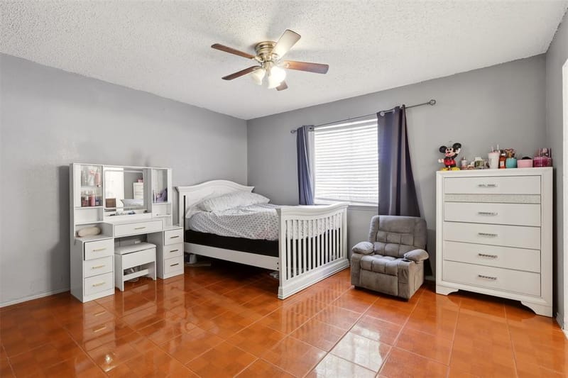 4704 Lizzy Drive, Dallas TX 75211 - Photo 13
