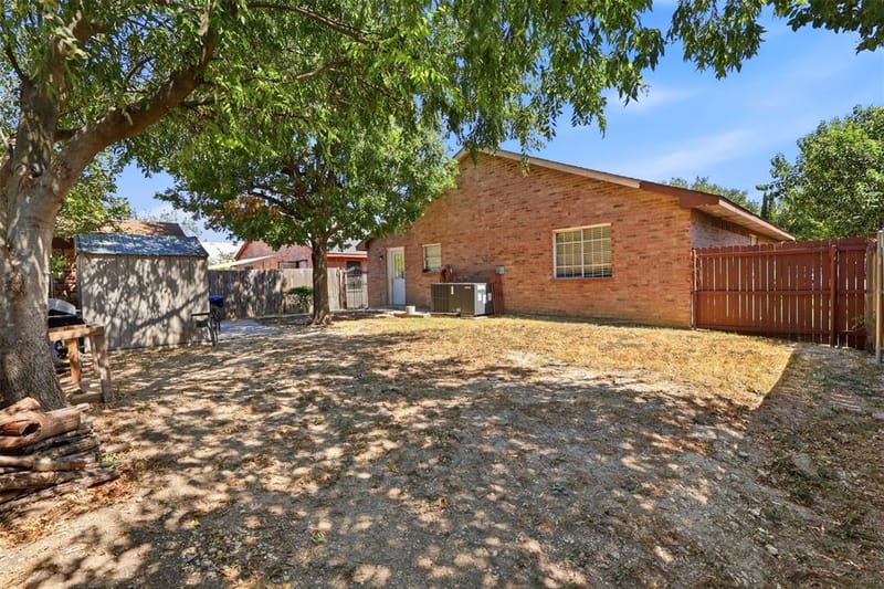 4704 Lizzy Drive, Dallas TX 75211 - Photo 26