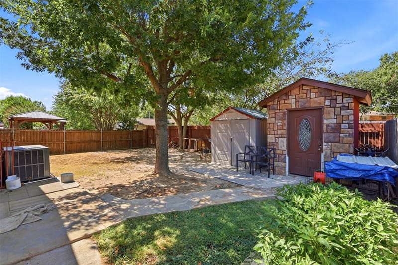 4704 Lizzy Drive, Dallas TX 75211 - Photo 28