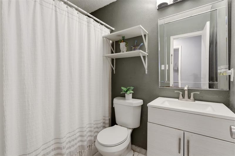 4704 Lizzy Drive, Dallas TX 75211 - Photo 20