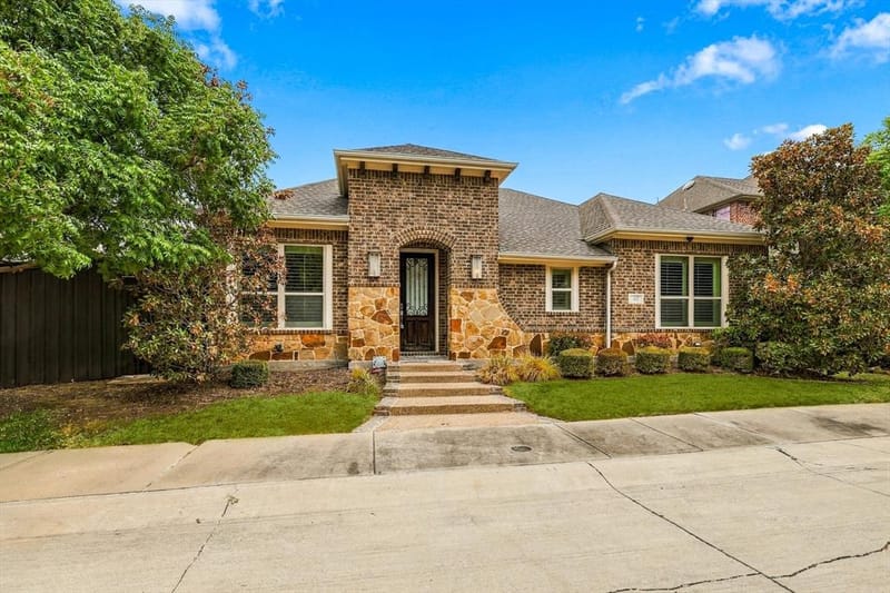 405 Sir Torin Lane, Lewisville TX 75056 - Photo 3