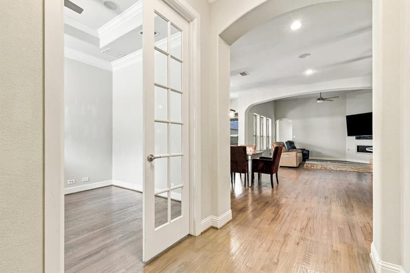 405 Sir Torin Lane, Lewisville TX 75056 - Photo 8
