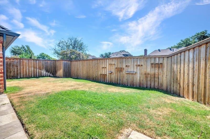5208 Streamwood Lane, Plano TX 75093 - Photo 23