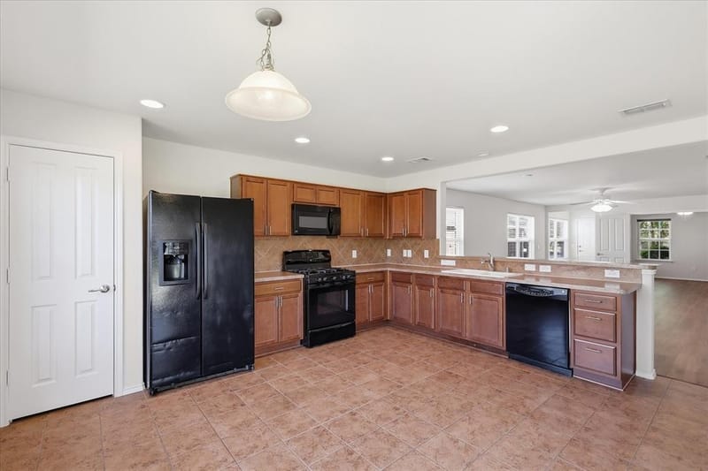 7927 Estancia Drive, Frisco TX 75036 - Photo 8