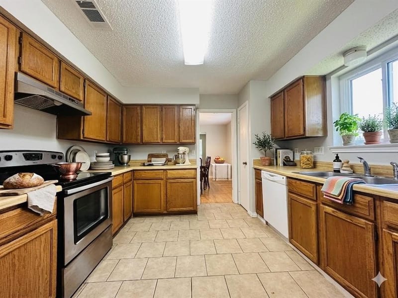 3117 Kingswood Drive, Garland TX 75040 - Photo 7