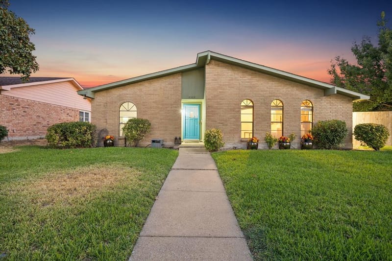 8502 Baumgarten Drive, Dallas TX 75228 - Photo 16