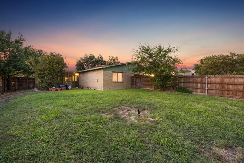 8502 Baumgarten Drive, Dallas TX 75228 - Photo 18
