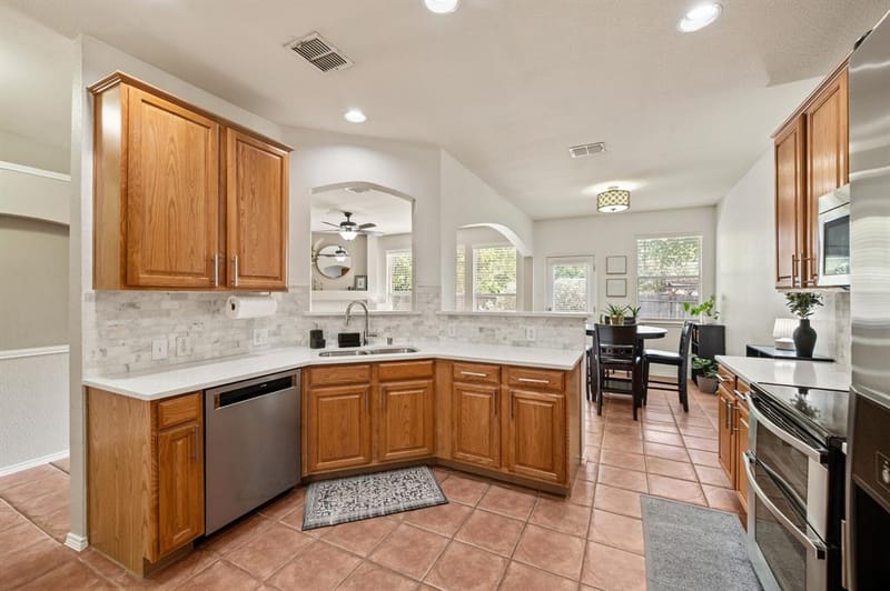 8404 Island Court, Fort Worth TX 76137 - Photo 5