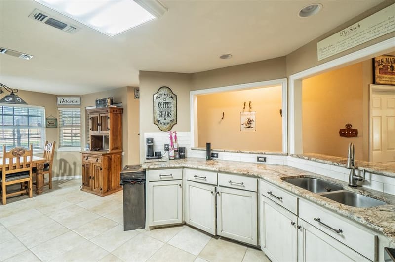 2830 Brads Way, Midlothian TX 76065 - Photo 8