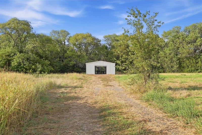 205 Whitworth Road, Whitewright TX 75491 - Photo 36