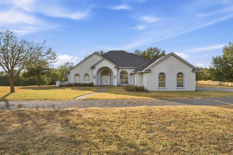 205 Whitworth Road, Whitewright TX 75491 - Photo 4