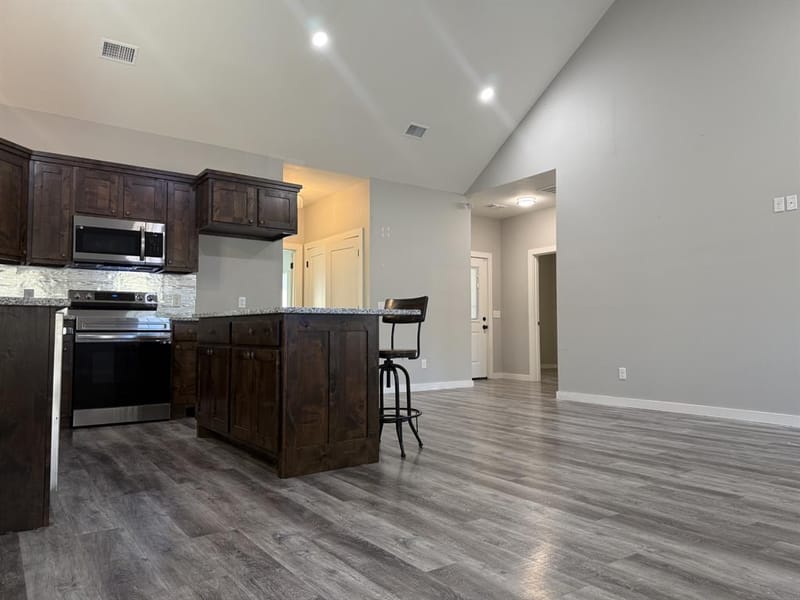 120 W Fairview Street, Blossom TX 75416 - Photo 8