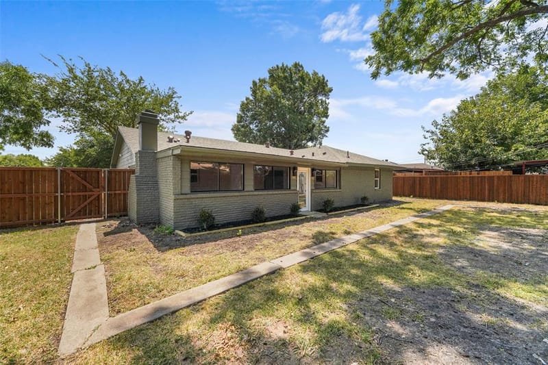 2122 Lemart Street, Grand Prairie TX 75051 - Photo 14