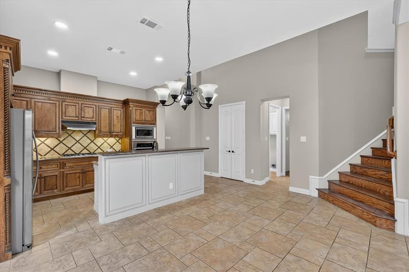 2024 S Hill Drive, Irving TX 75038 - Photo 11