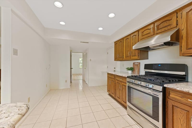 6622 Hunters Ridge Drive, Dallas TX 75248 - Photo 13