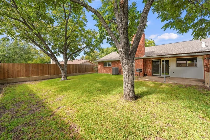 6622 Hunters Ridge Drive, Dallas TX 75248 - Photo 3