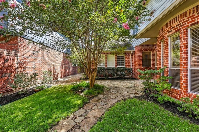 14762 Bedivere Court, Addison TX 75254 - Photo 32