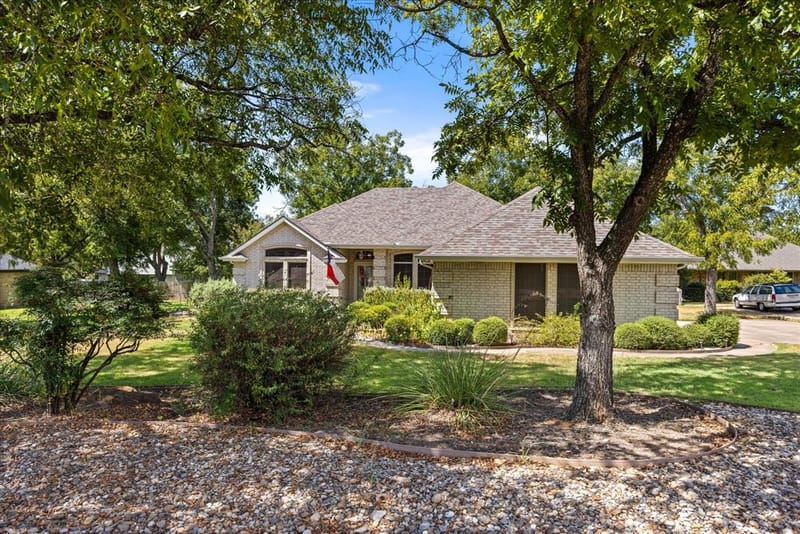 9008 Magnolia Vale Drive, Granbury TX 76049 - Photo 30