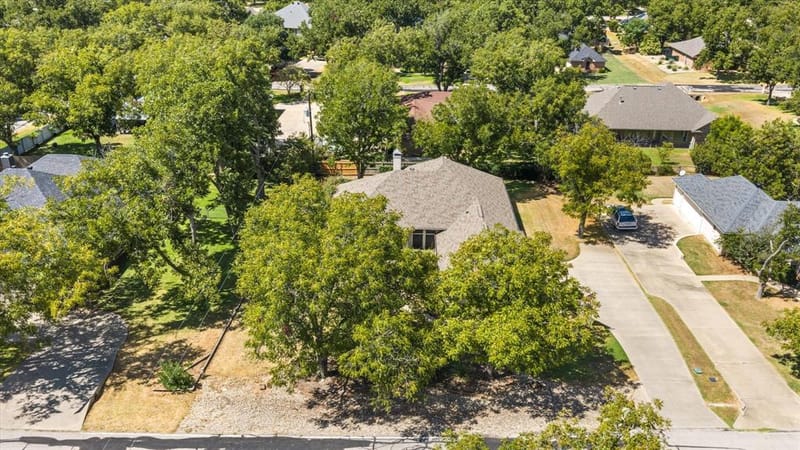 9008 Magnolia Vale Drive, Granbury TX 76049 - Photo 33