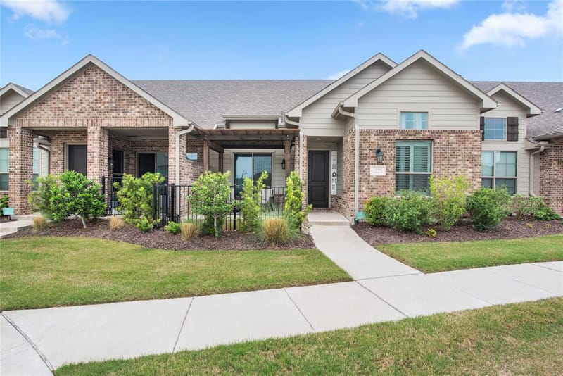 2644 Chardonnay Court, Grand Prairie TX 75054